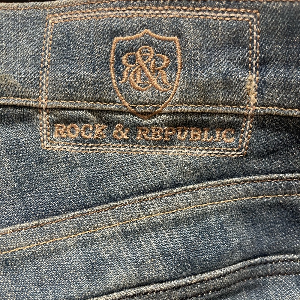 ROCK & REPUBLIC - Ralph Low Rise Relaxed Straight Leg - Picture 9 of 13